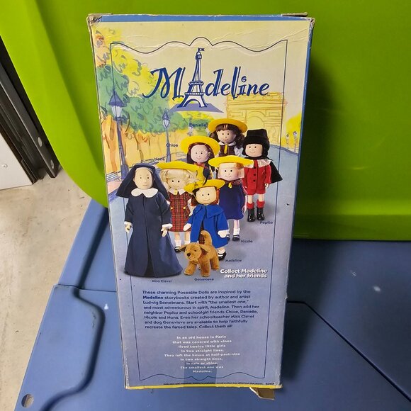 New FAO Schwarz Bag Exclusive Rare Madeline 8" Doll Gift - Picture 6 of 9